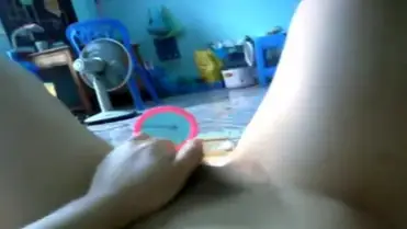 Bokep Show Cewek Amatir Colok Lubang Nikmat poster