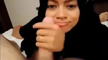 Cewek Indo Cicipi Mainan Bule Langsung Nagih poster