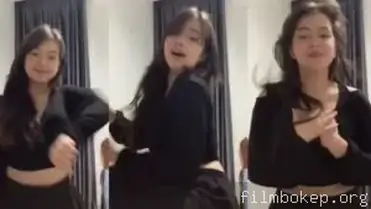 Rebecca Klopper Viral Tiktok Bikin Sange poster